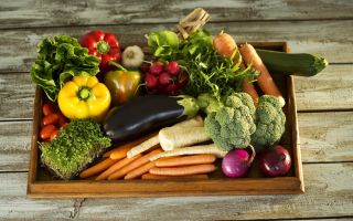 Wie man einen Hemdkragen zu Hause wäscht