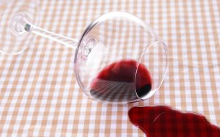 Cómo quitar manchas amarillas rebeldes en un mantel