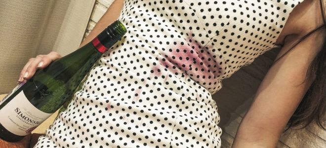 Как да се измие червено вино