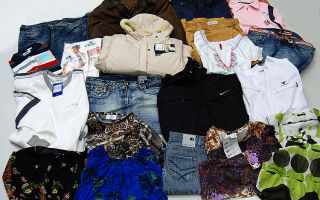 Cómo eliminar el olor de la ropa de segunda mano de la ropa: métodos populares y productos químicos domésticos