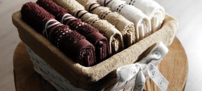 Que lindo dobrar uma toalha: em rolo, em quatro e com rolo