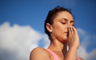 Γιατί κρατάει την αναπνοή και πώς να την εκπαιδεύσει