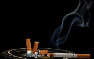 Come sbarazzarsi dell'odore del tabacco nell'appartamento