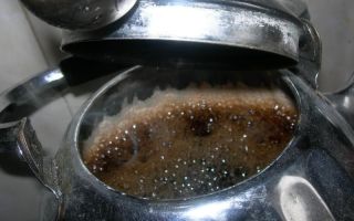 Как да почистите чайник с Coca-Cola: възможно ли е да заври, как да премахнете котлен камък